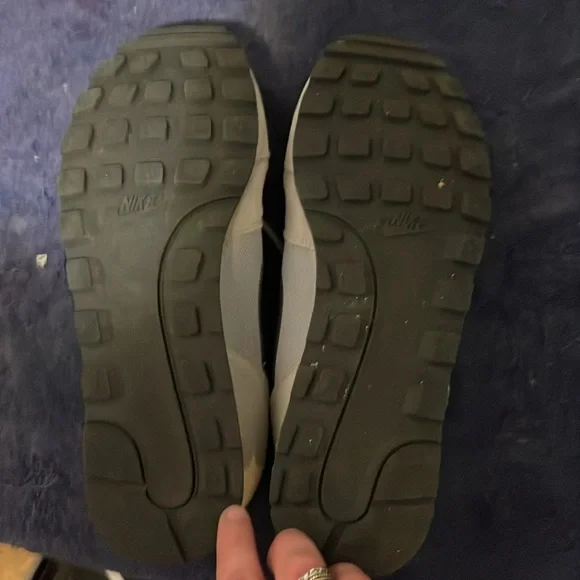 Nike MD runner 2 men’s 13 wolf grey 749794-002 - Picture 7 of 10